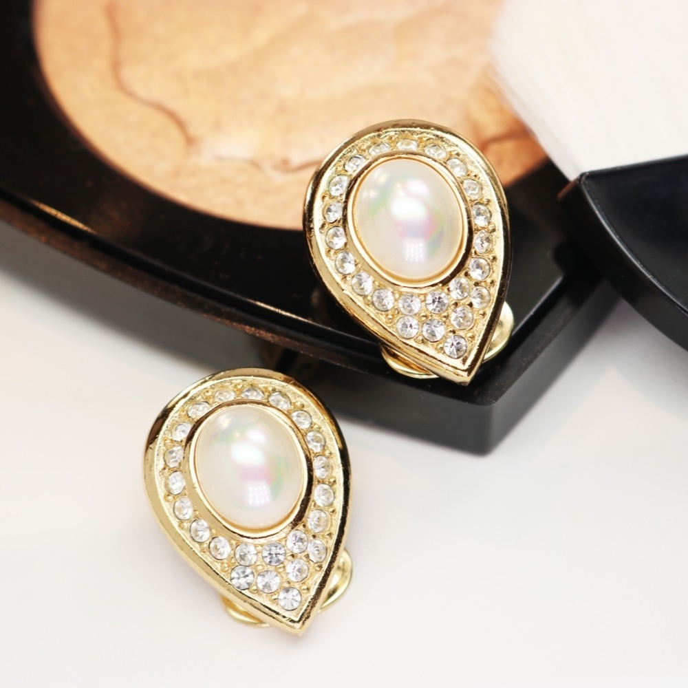⚜️ Vintage Christian Dior Crystal & Pearl Earrings - Picture 11 of 16